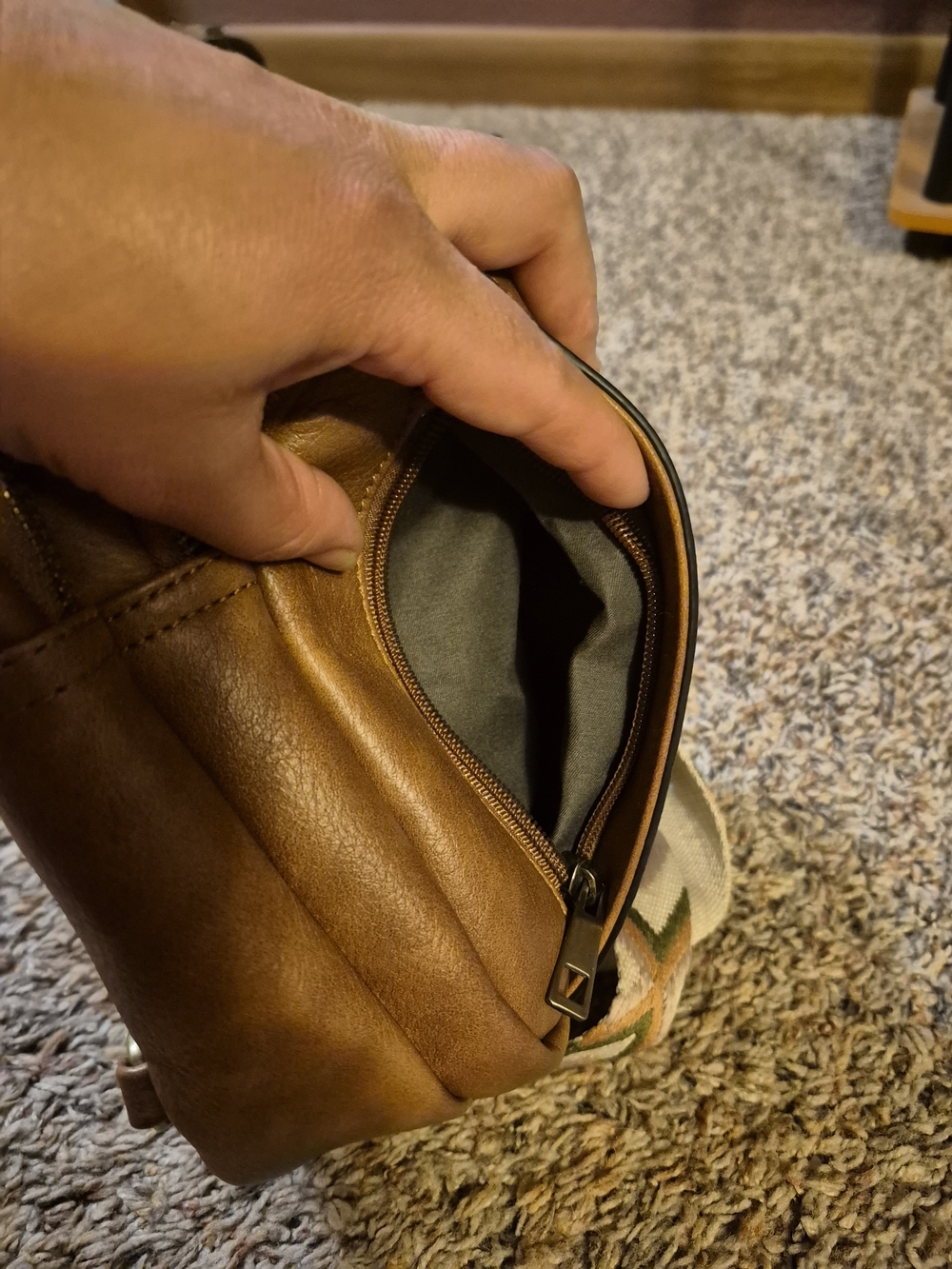 Brown Leather Sling Crossbody Bag with Patterned Strap - Picture 7 of 8